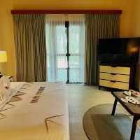 ✨ Sheraton Maldives Full Moon Resort & Spa: A Secluded Island Paradise 🌴