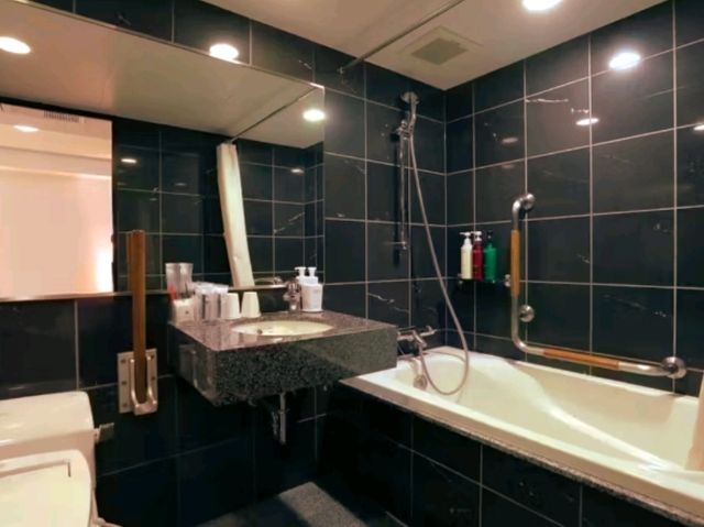 APA Hotel Tokyo Shiomi-Ekimae: Comfortable Stay with Great Access to Tokyo’s Attractions