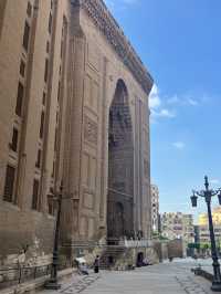 🕌圧倒的な石造建築に包まれる名作｜Mosque-Madrasa of Sultan Hassan