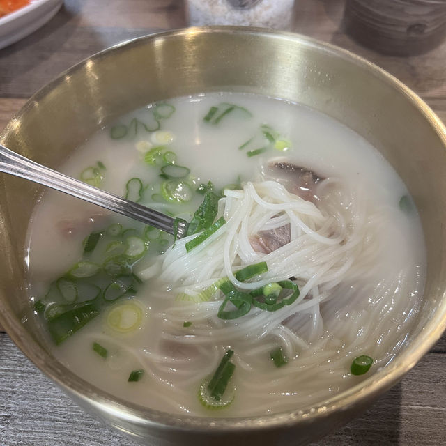 미국에서도 맛보는 신촌 설렁탕! 깍두기 맛집