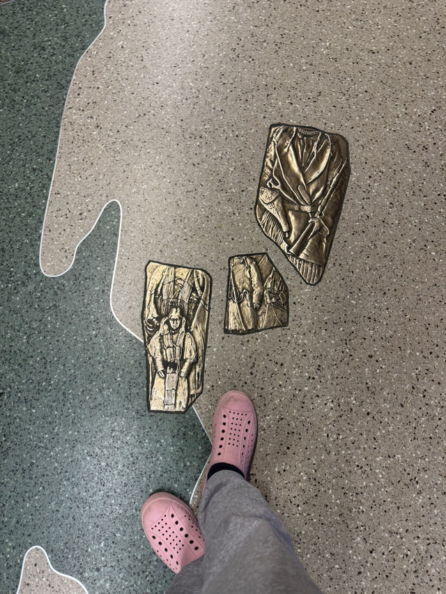 卡加利✈️機場的裝置藝術