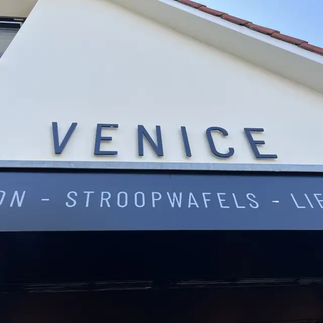 Venice ice cream shop in Giethoorn, Netherland
