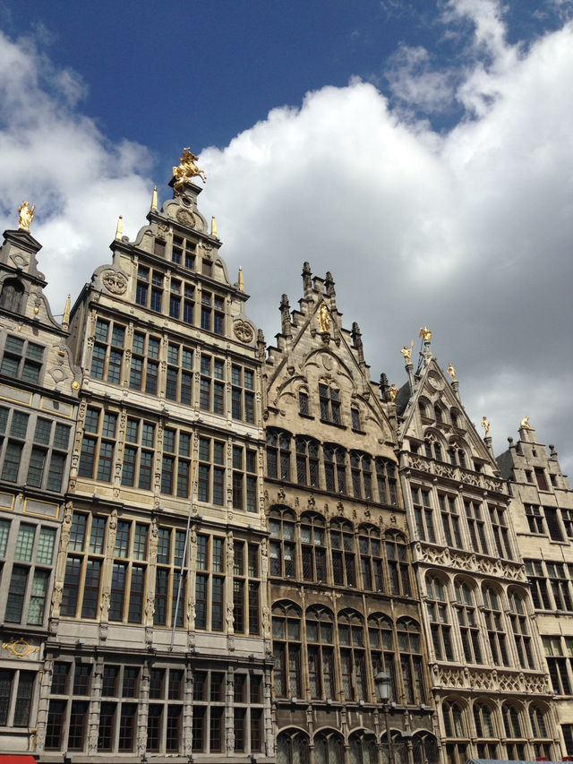 Antwerp is the city of the thrown hand. 