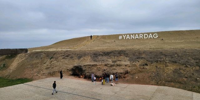 🔥 Discover the Eternal Flames of Yanar Dag, Azerbaijan! 🔥