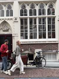 AmsterDAMN - Canals, Chaos & Cute Boys