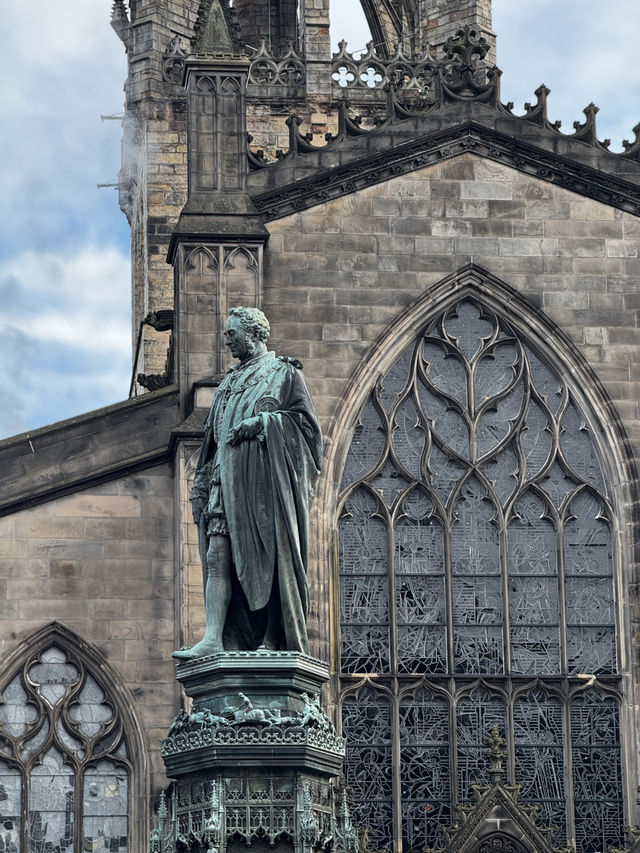 Edinburgh Escape: A Day of Castles, Closes, and Cobbled Charm