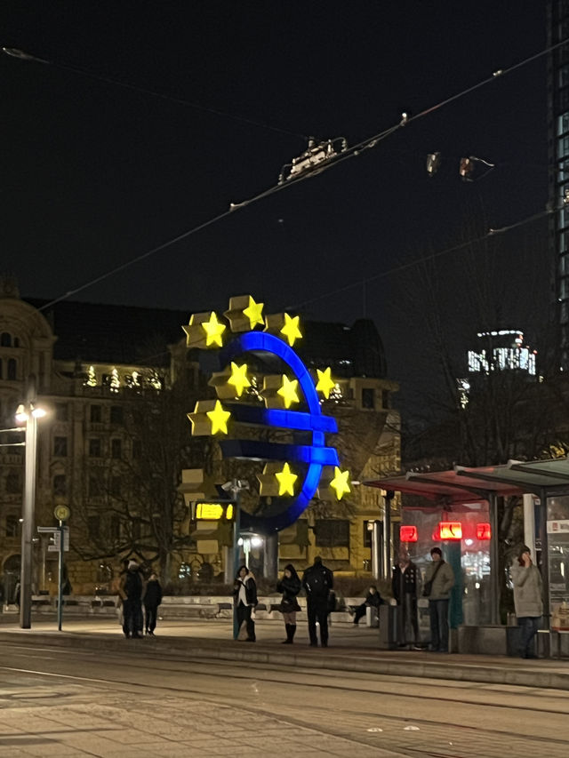 🌃✨ Frankfurt am Main at Night – Where Skyscrapers Shine and History Whispers 🌉🌟 