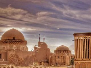 🍁 歷史悠久的亞茲德－秋天陽光下的沙漠之城🏜️