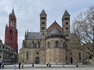 Basilica of Saint Servatius (Basiliek van Sint Servaas)