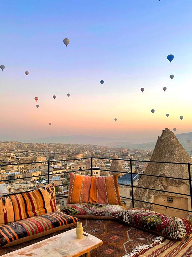 The Land of Fairy Chimneys: Göreme, Turkey 🇹🇷🎈 The Land of Fairy Chimneys: Göreme, Turkey 🇹🇷🎈