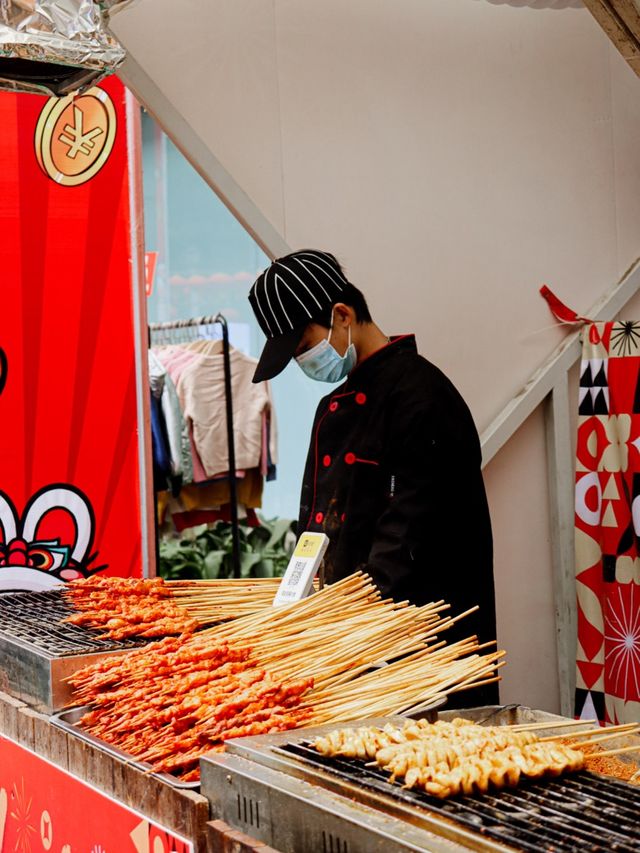 Street Food in Chengdu!🌶️🇨🇳♥️