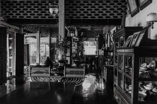 Baan Sao Nak: The century-old teak house must be recorded in black and white with texture.