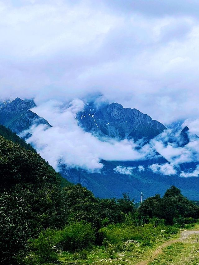 雪山腳下的寧靜美好：康木村