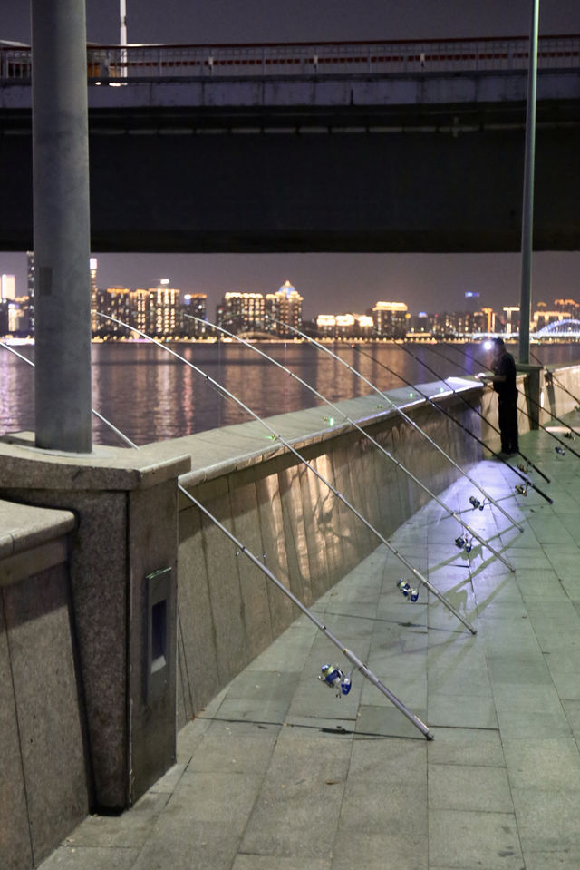 錢塘江邊的美麗夜景