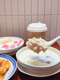 大家都喜歡來這裡吃下午茶🍨