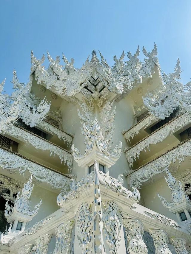 泰國白廟——世界上最高貴潔白的廟宇