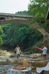 In Chengdu, one cannot find a second hot spring like this, brimming with the charm of nature🌳.