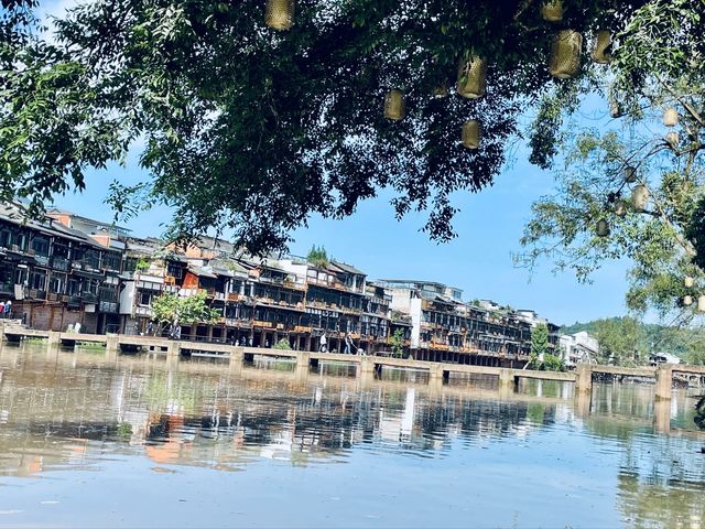 天高塵世遠 寧靜青海湖