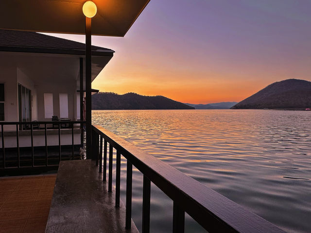 Lake heaven เล่นสวนน้ำ ล่องแพ ชมวิว ครบจบที่เดียว