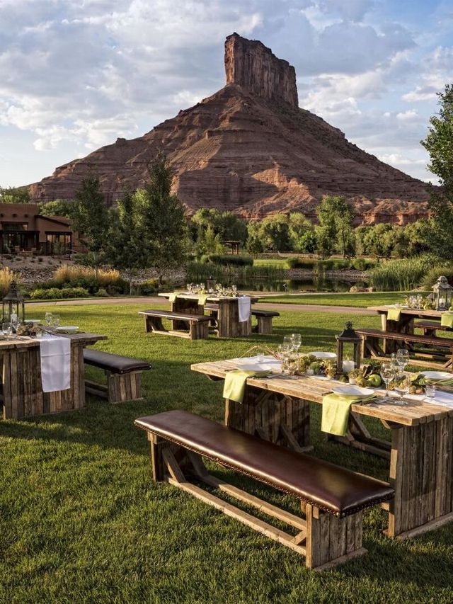 🌟 Gateway Getaway: Colorado's Hidden Gem Hotels 🏞️