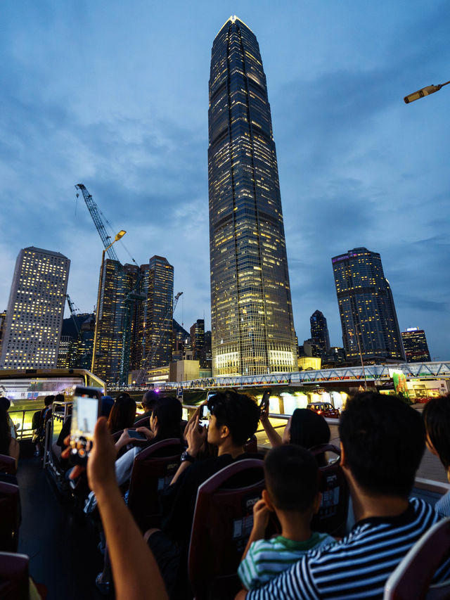 人生建議，來香港一定要坐一次落日飛車。
