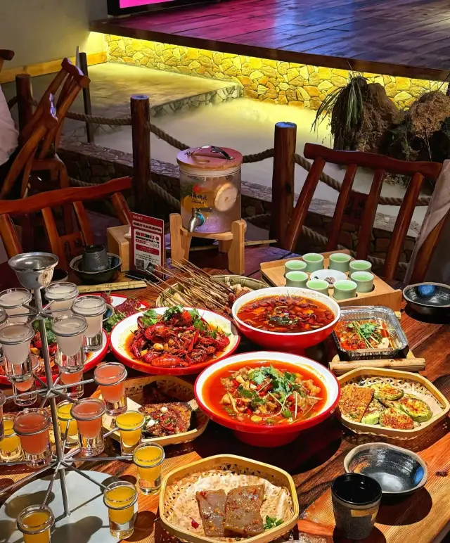 Xichang Foodie - You wouldn't believe this is a late-night snack shop.