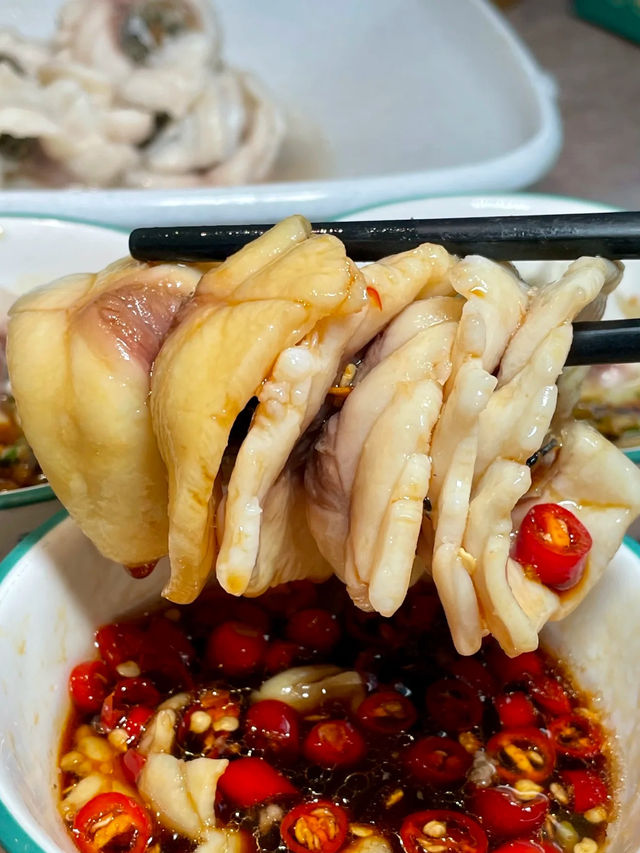 這家寶藏脆鰱魚火鍋店真的好火爆