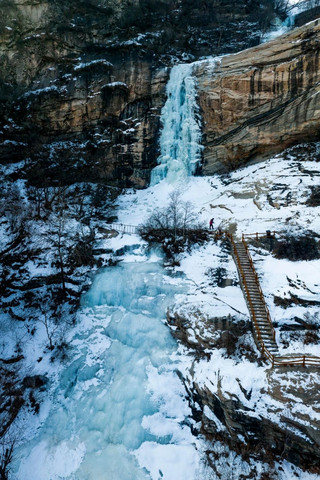 Winter Travel in Hebei | Come to Baoding and See the Breathtaking Icefalls!