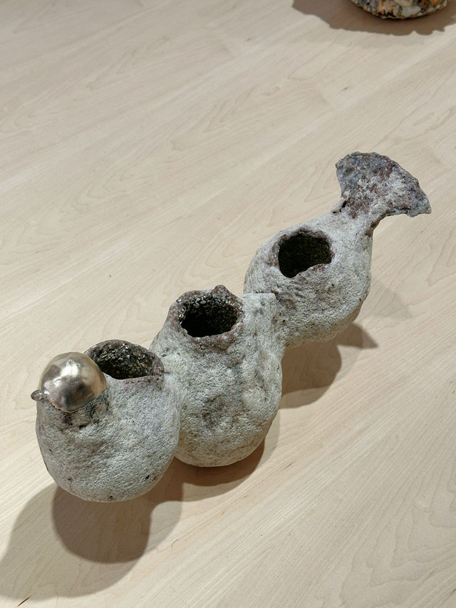 時間的褶皺裡 藏著大地的呼吸｜上海看展