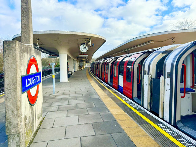 My Love Letter to London's Best Commute: Liverpool Street to Loughton!  
