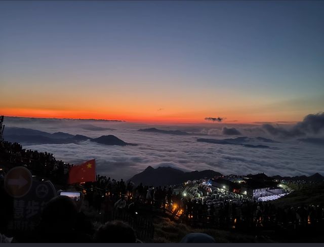 江西武功山徒步全攻略：高山草甸、雲海星空與極致徒步嘅朝聖地