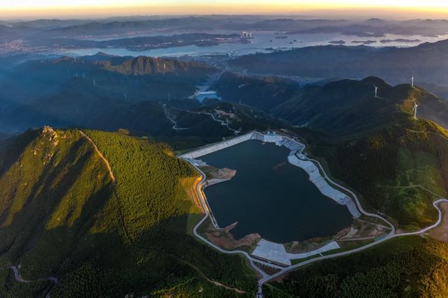 寧波的徒步天花板 東海雲頂 偶遇火燒雲日出