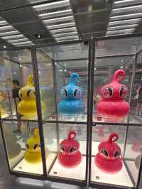 2層樓高的模型,超多打卡位的精品店