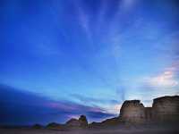 【哈密奇遇記！穿越千年絲路，邂逅大漠奇蹟】