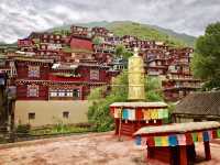 德格印經院,經版在暗室裡沉睡,文化在藏紙上流傳