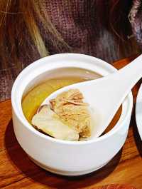 魔都辣妹必衝!陽春三記超絕蟹粉麵好吃到尖叫!