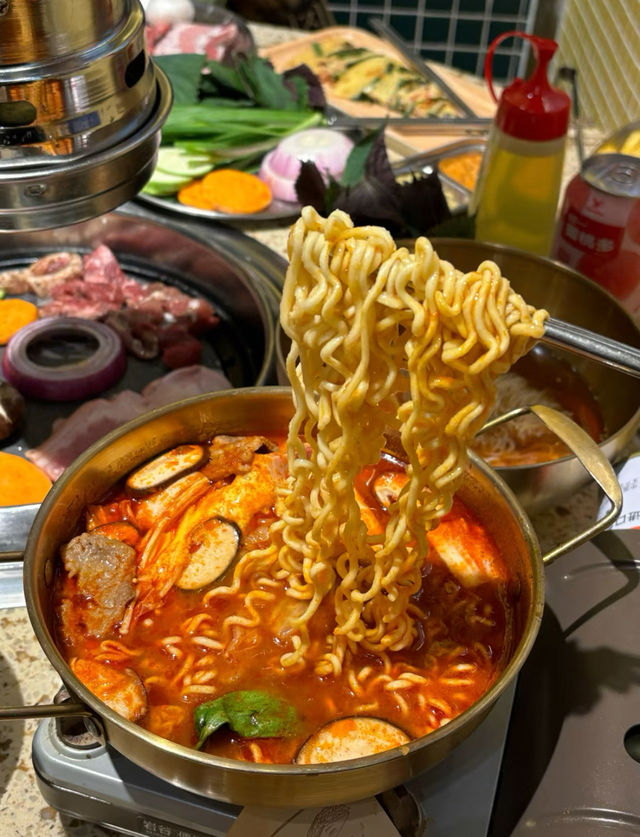 柳州慢遊|住進簡約公寓,邂逅詩意與煙火 這次柳州之旅,被蔓酒店品居公寓的舒適度和城市的美景美食雙 柳州慢遊|住進簡約公寓,邂逅詩意與煙火 這次柳州之旅,被蔓酒店品居公寓的舒適度和城市的美景美食雙