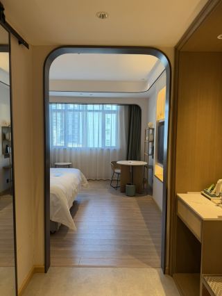 인당 200+로 루펑의 '작은 산토리니'에 머물기｜스마트 음성+바다 전망이 너무 멋져요