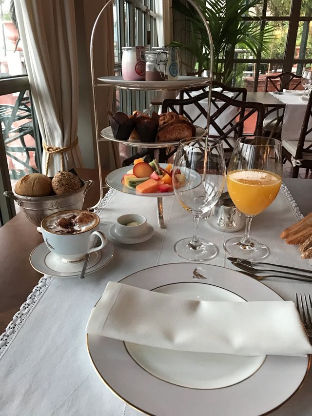 巴塞隆納的宮殿再高冷也扛不住的浪漫