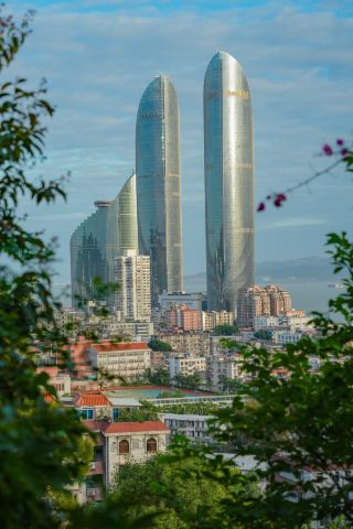 Xiamen has such a unique park that feels like both Chongqing and Hong Kong