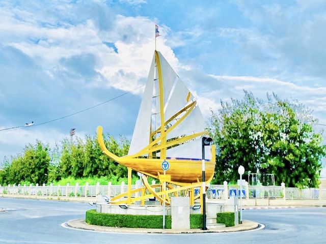 ที่เที่ยวชลบุรี วิวสวย เลียบชายทะเล