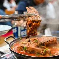 【韓国 / 狎鴎亭】行列のできる人気なお店でサムギョプサルとカムジャタンを食べて来た！