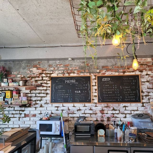 예쁜 파도리 해수욕장이 한눈에, 해피준 카페🍹