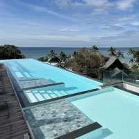 สระว่ายน้ำ rooftop ที่ KC Grande resort&Spa 