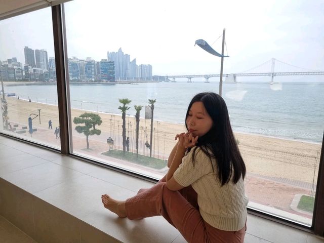 인생샷이 수없이 나오는 부산 광안리 해수욕장 '고즈넋 머무르다' 감성숙소