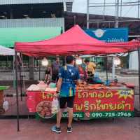 ตลาดโต้รุ่ง ถนนคนเดิน นครนายก