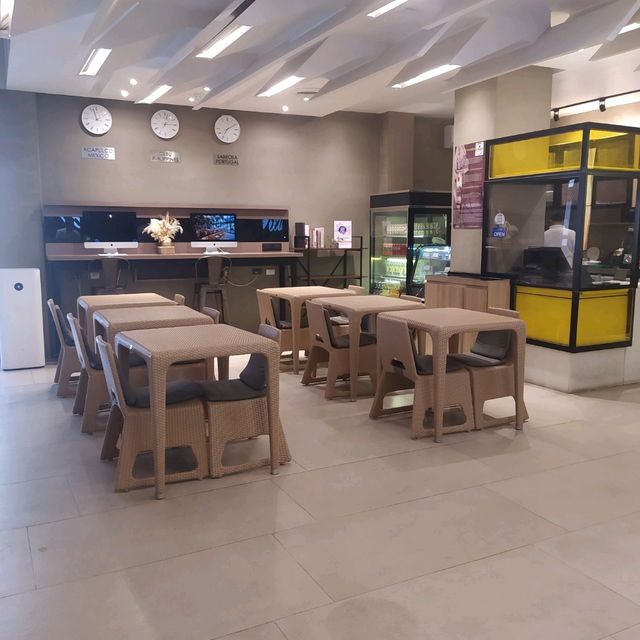 Comfy hotel in the middle of Cebu city