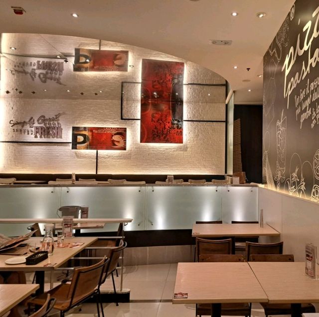 🍕PizzaHut⭐高質豐富晚市4人套餐🥂點芝扭扭芝心批😍