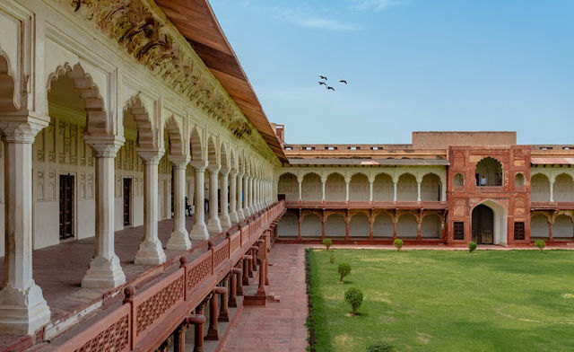 Agra Fort: Marvel of Mughal Architecture