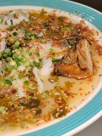 青衣都有酸菜魚食仲有勁抵片皮鴨餐